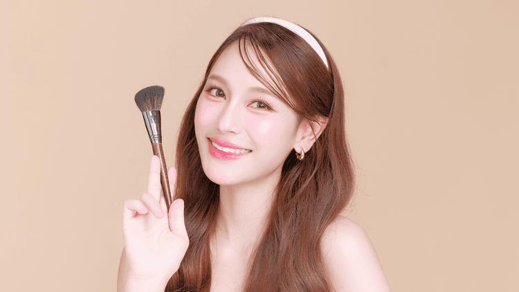 cach_trang_diem_nhe_nhang_tre_trung_giup_thu_hut_anh_nhin_1_2b58b08605.png